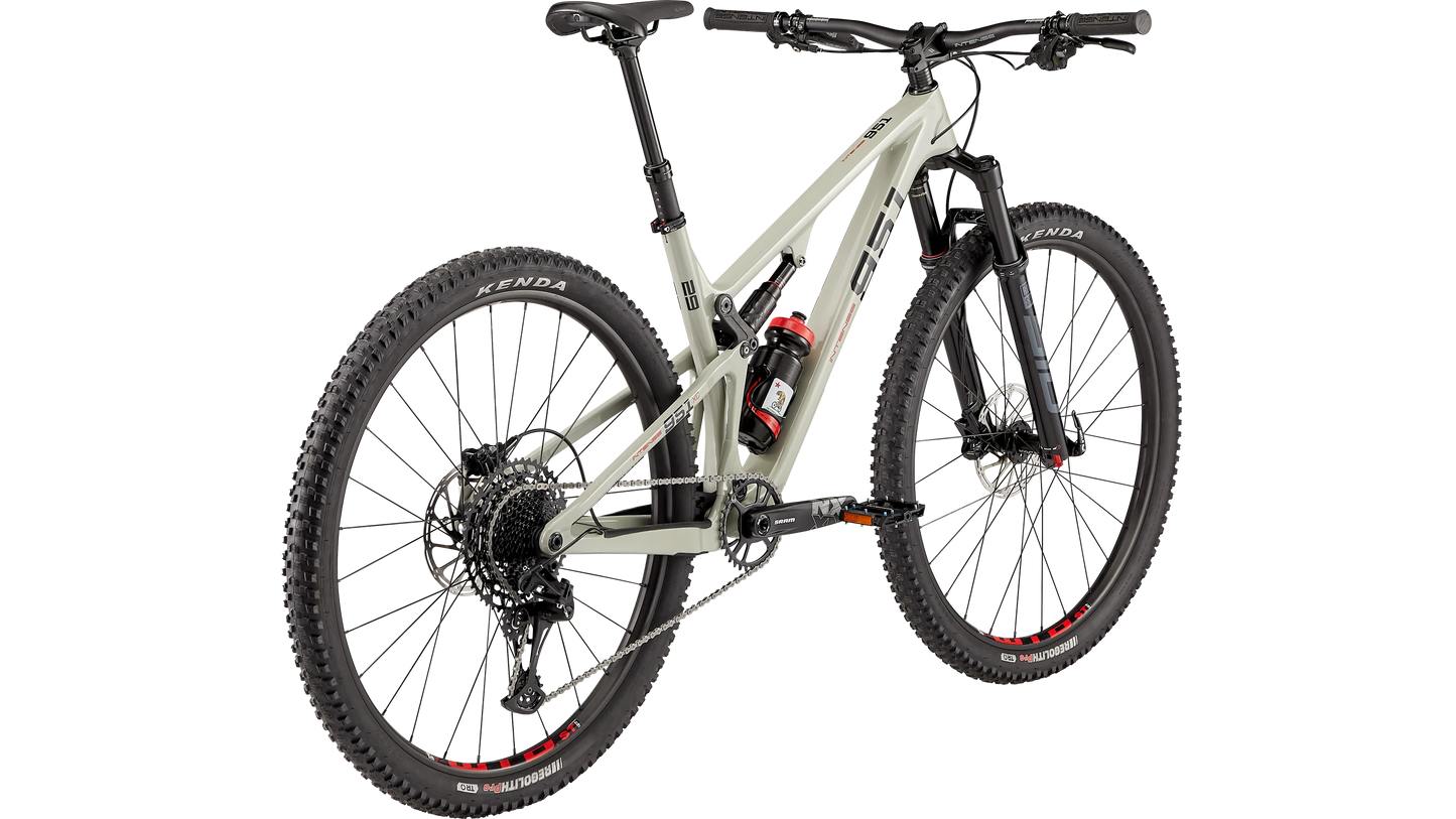 2024 951 SERIES XC - INTENSE