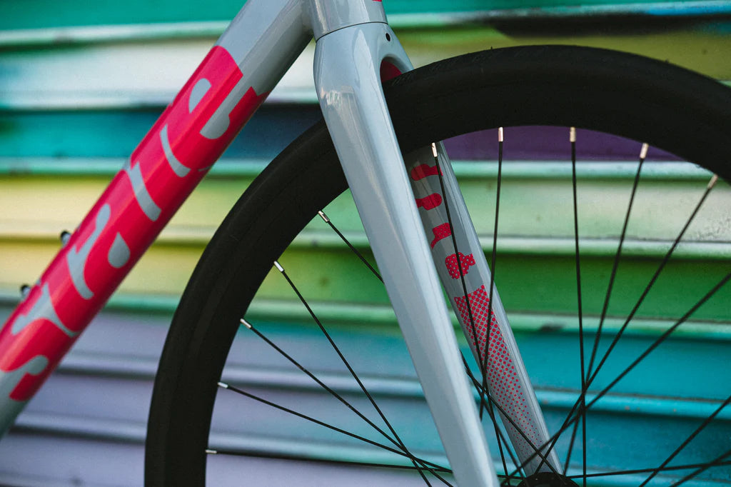 6061 BLACK LABEL V3 - GRIS/FUCHSIA - STATE BICYCLE CO
